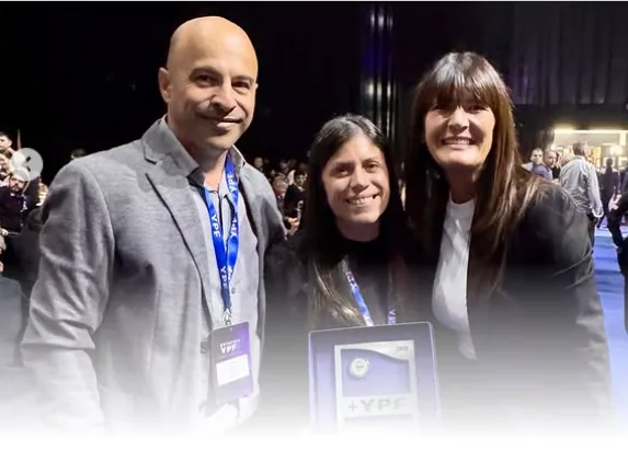 Reconocimiento +YPF Plata de la estación YPF Avanzar